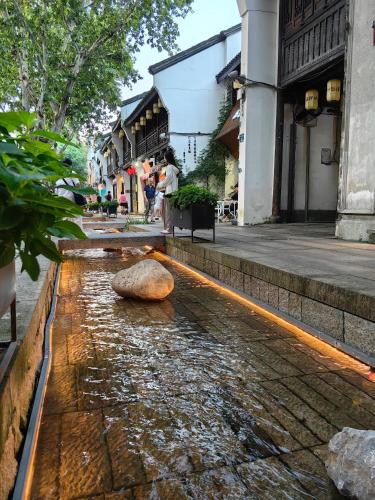 Mediu înconjurător, Zhe Da Yuan Zheng Lan She Hotel in Hangzhou