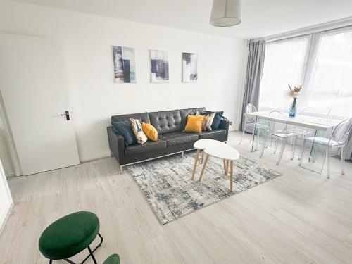 3 Bedroom Flat Haggerston, Hackney, London