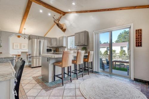 Briarhaven Forest BBQ & Patio & Fast WiFi in Woodmoor (CO)