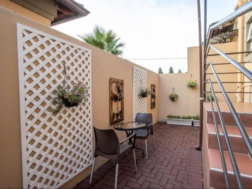 Kert, Sleep in Beauty Guesthouse in Newcastle