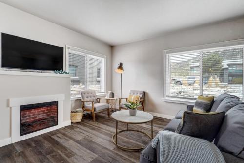 Coyote Condo - Pet-Friendly Downtown Mountain View