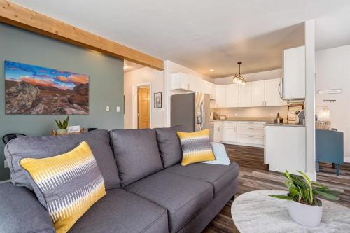 Coyote Condo - Pet-Friendly Downtown Mountain View