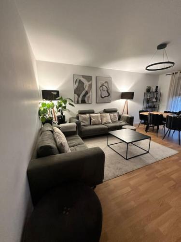 Modern and comfortable apartment ideal for 4 adults and a baby - Location saisonnière - Nanterre