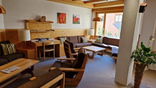 Chesa Bellaval, Haus la Vuolp 2-Zimmer-Dachwohung in Silvaplana City Center