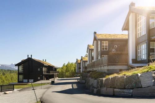 Stranda Fjellgrend - with jacuzzi & 3 bedrooms in סטראנדה