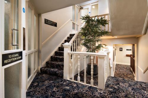 The Ambleside Inn - image 2