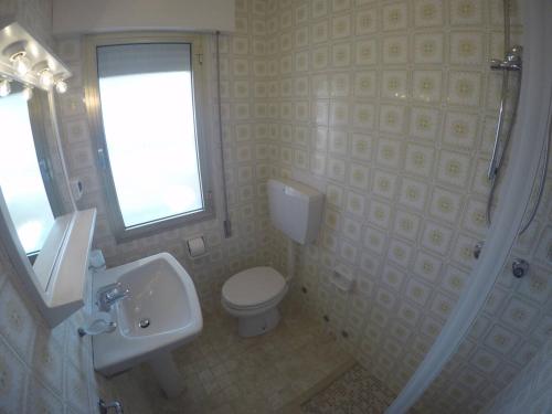 Standard Apartment image 8