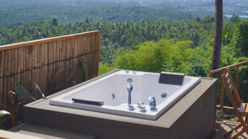 Bobocabin Bunaken Hills in Tongkeina