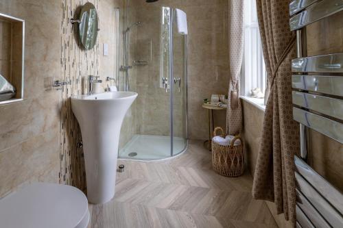 Highgate House - image 5