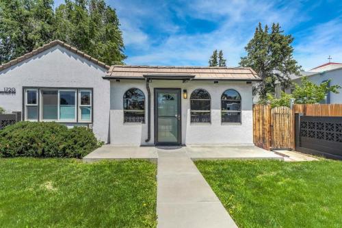 Pikes Estate 5 Apts Fire Pit Big Groups 20+ in Colorado Springs, USA