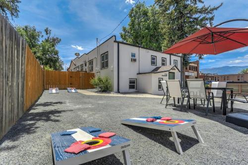 Pikes Estate 5 Apts Fire Pit Big Groups 20+ in Colorado Springs, USA