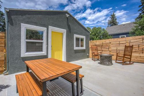 Sheridan Suite - King BBQ Skyline View in Colorado Springs, Vereinigte Staaten von Amerika