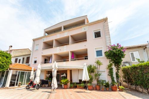 Central Residence