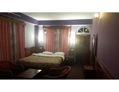 Hotel Pemachen, Pelling