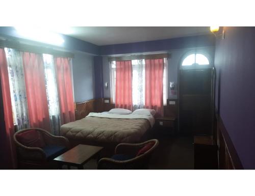 Hotel Pemachen, Pelling