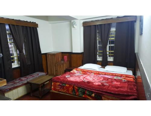 Hotel Pemachen, Pelling