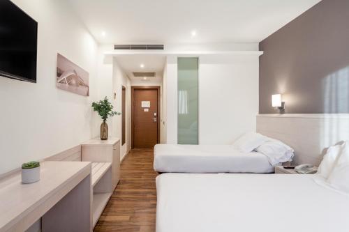 azz Hotel Táctica - image 13