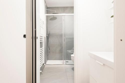 Compact and charming studio Porta Venezia - image 14