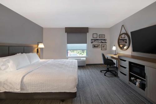 Hampton Inn Anderson/Alliance Business Park - image 9
