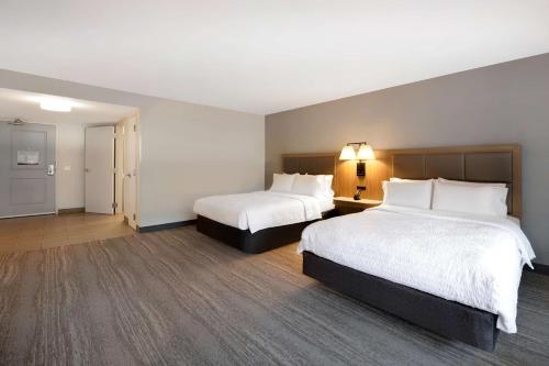 Hampton Inn Anderson/Alliance Business Park - image 11