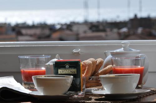 Sea Apartment - image 13