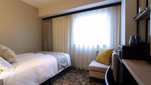 Standard Double Room - Non-Smoking image 3