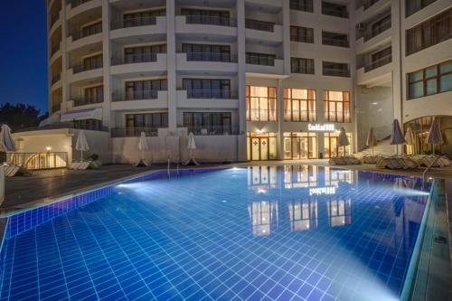 Hotel Continental - image 12