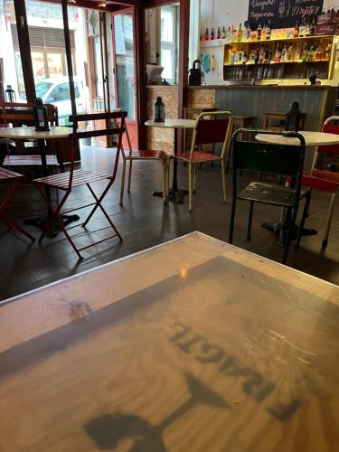 Alface Hall Hostel & Bar – Lisbon, NY