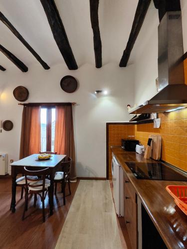 Iekārtas, La Casa Gran in Castielfabib