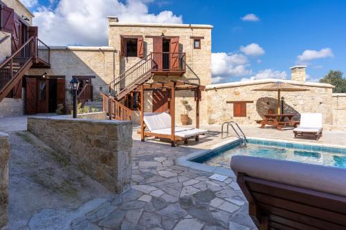 Viesnīcas āriene, Stone Court Boutique Studios in Miliou