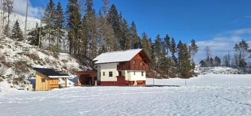 Chalet Lärchforst in Aich, Österreich