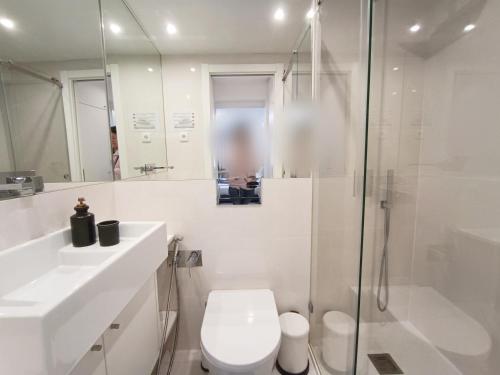 Cozy Lapa Retreat 2BR 2BA Ideal for Couples - image 5