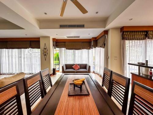 Beautiful 3-Bed Villa in Cherngtalay Thalang