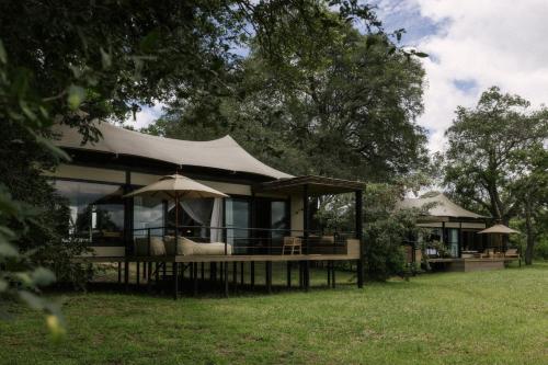 Luxury Tent with Deck room in Zambezi Sands by Batoka