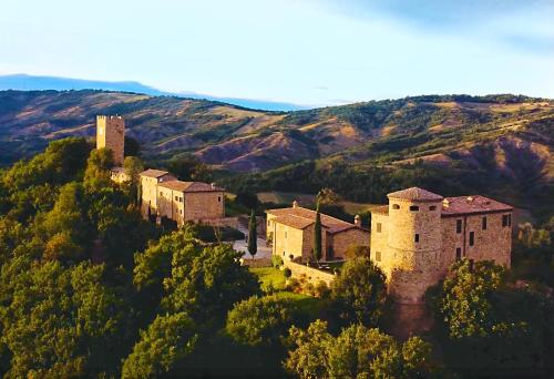 Castello di Viano - Hotel