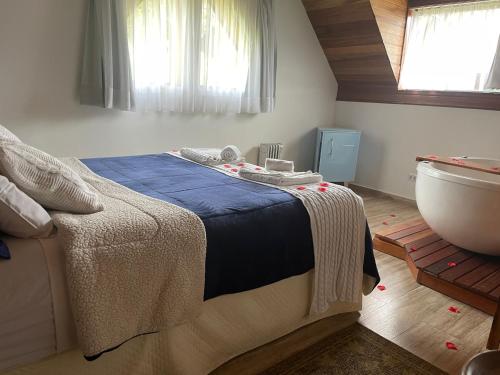 Casa em Campos do Jordão com sacada e linda vista - image 7