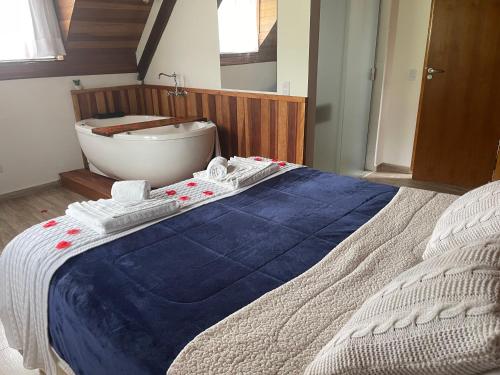 Casa em Campos do Jordão com sacada e linda vista - image 4