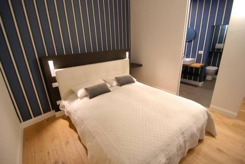 TB-One bedroom luxury apartment in the fashion district