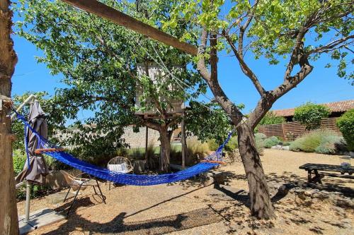 Lavande- Family Villa with Pool near Pezenas