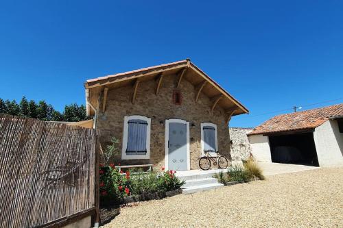 Lavande- Family Villa with Pool near Pezenas