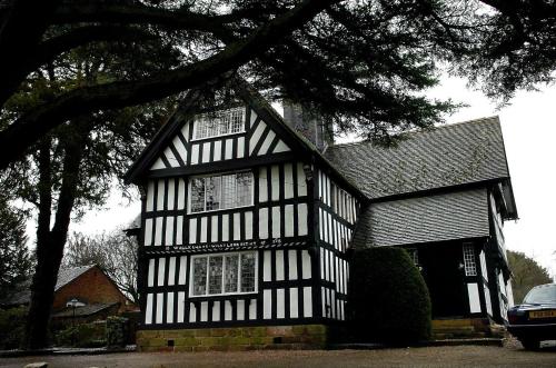 The Old Hall Country House - Madeley