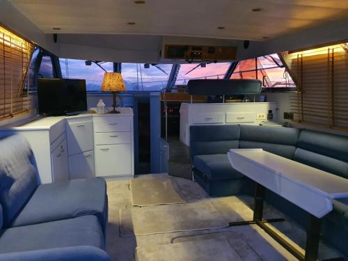 Yacht ZEN 3