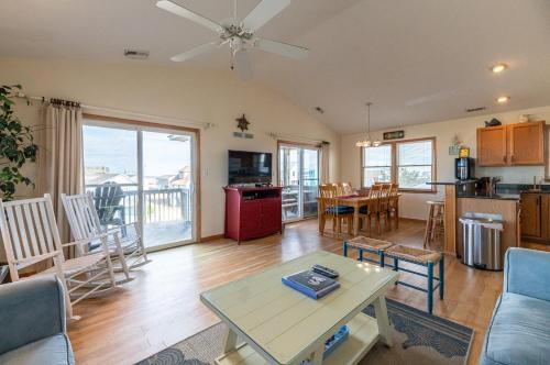 Carolina Kai, Kitty Hawk MP 3, 275 Yds to Beach, Ocean View, Pool, Hot Tub, Flex Stays in Κίτι Χουόκ(Βόρεια Καρολίνα)