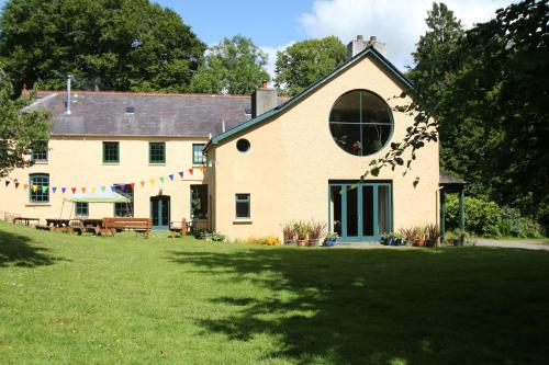 Over The Rainbow - Vegetarian Guesthouse, , West Wales