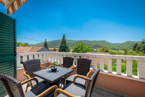 Villa Arabela with private pool in Gizdavac