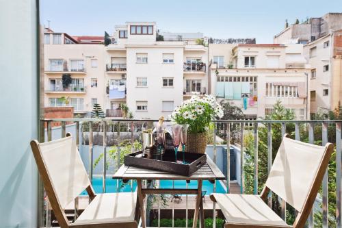 My Space Emirates - Executive Apartments with Private Balcony, Barcelona