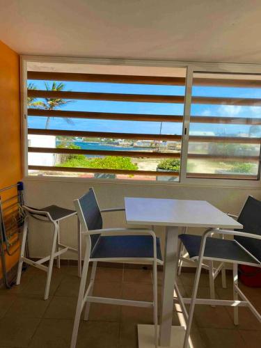 Appartement confortable Le Moule - 45 m² avec parking