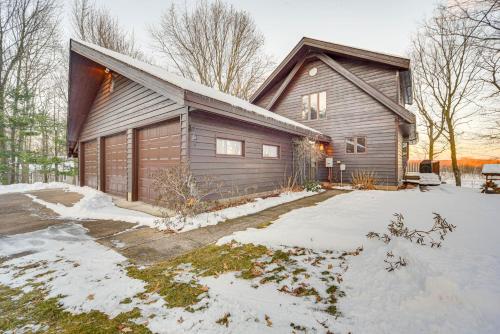 Rice Lake Cabin Retreat with Red Cedar Lake Access!