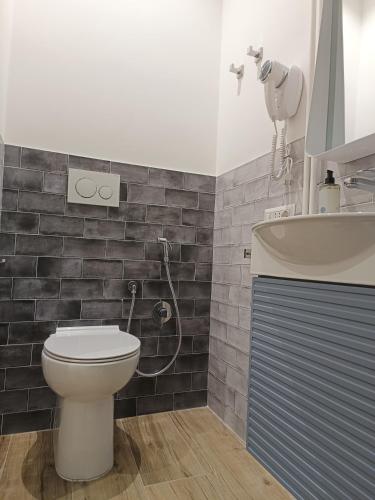 Romi Suite - image 7