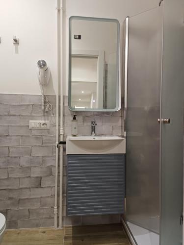 Romi Suite - image 11